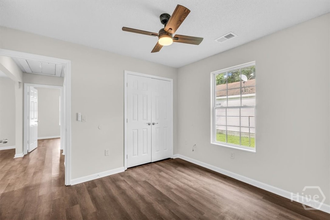 1113 E 59th Street Property Photo 20