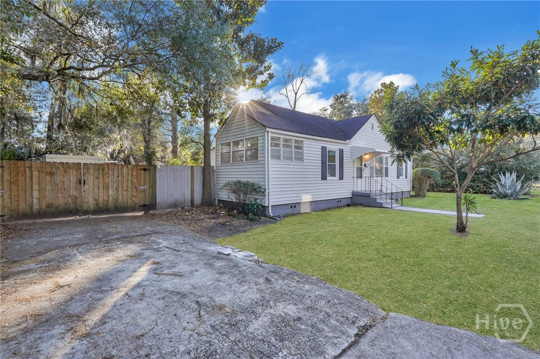 2205 Texas Avenue Property Photo 2