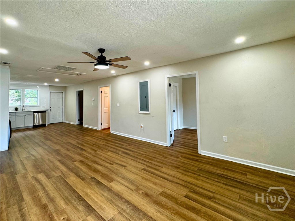 2032 Eppinger Street Property Photo 2