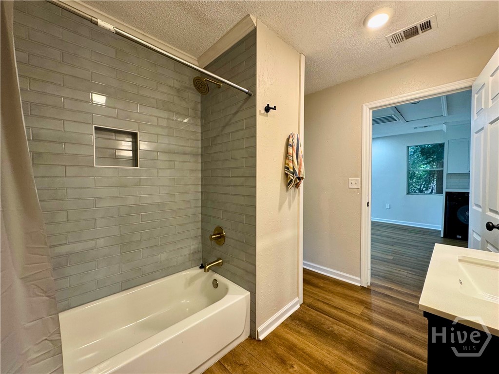 2032 Eppinger Street Property Photo 13