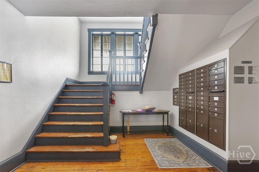 210 E State Street 16 Property Photo 4