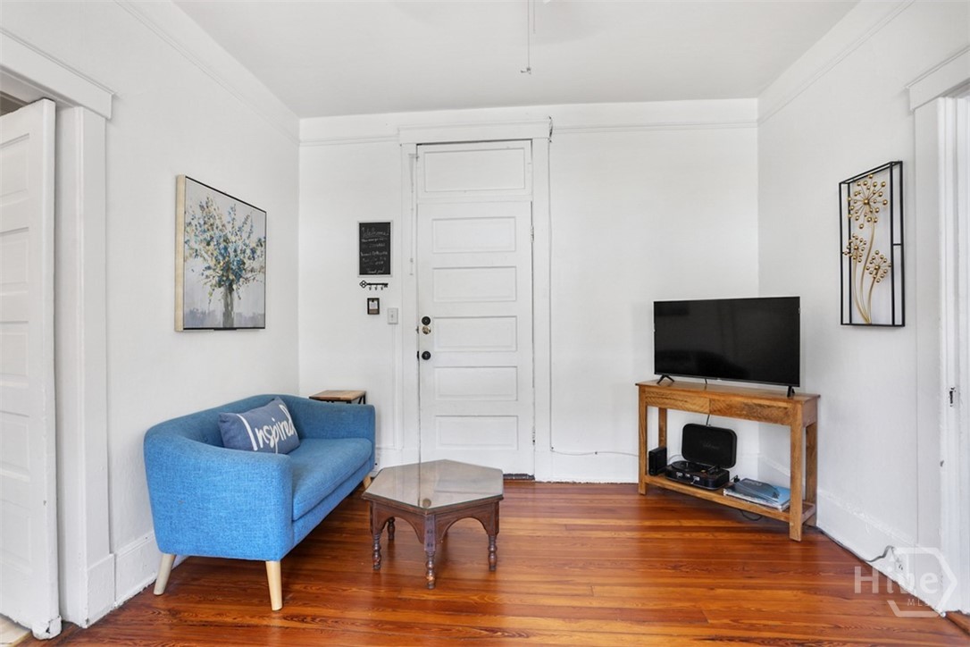 210 E State Street 16 Property Photo 11