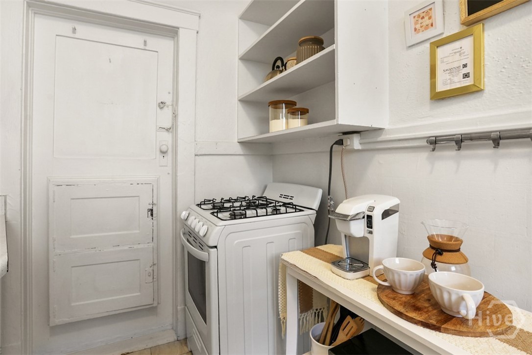 210 E State Street 16 Property Photo 16