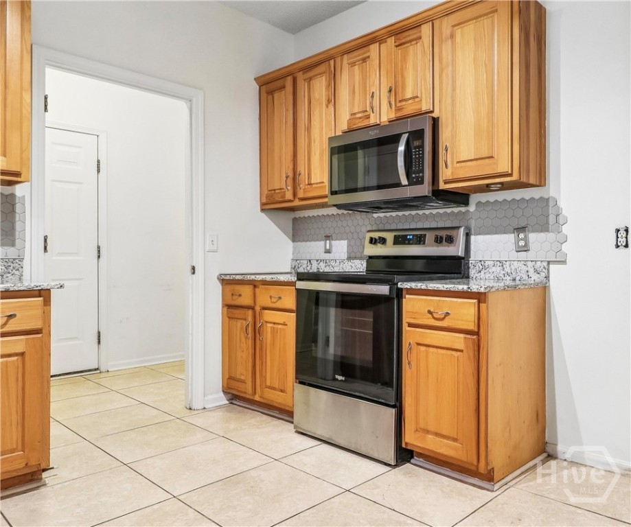 390 Central Avenue Property Photo 21