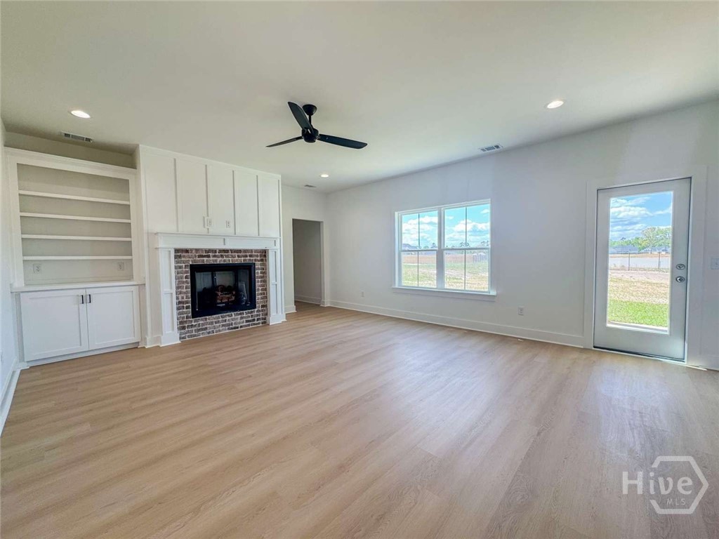 151 Cottage Loop Property Photo 9