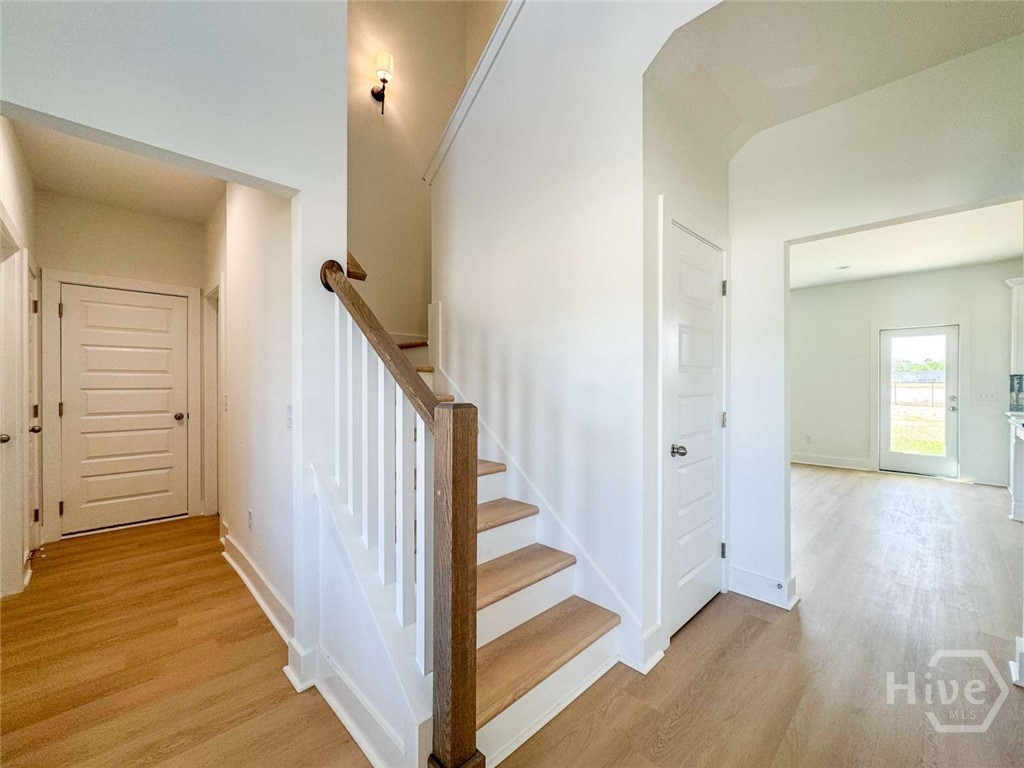 151 Cottage Loop Property Photo 18