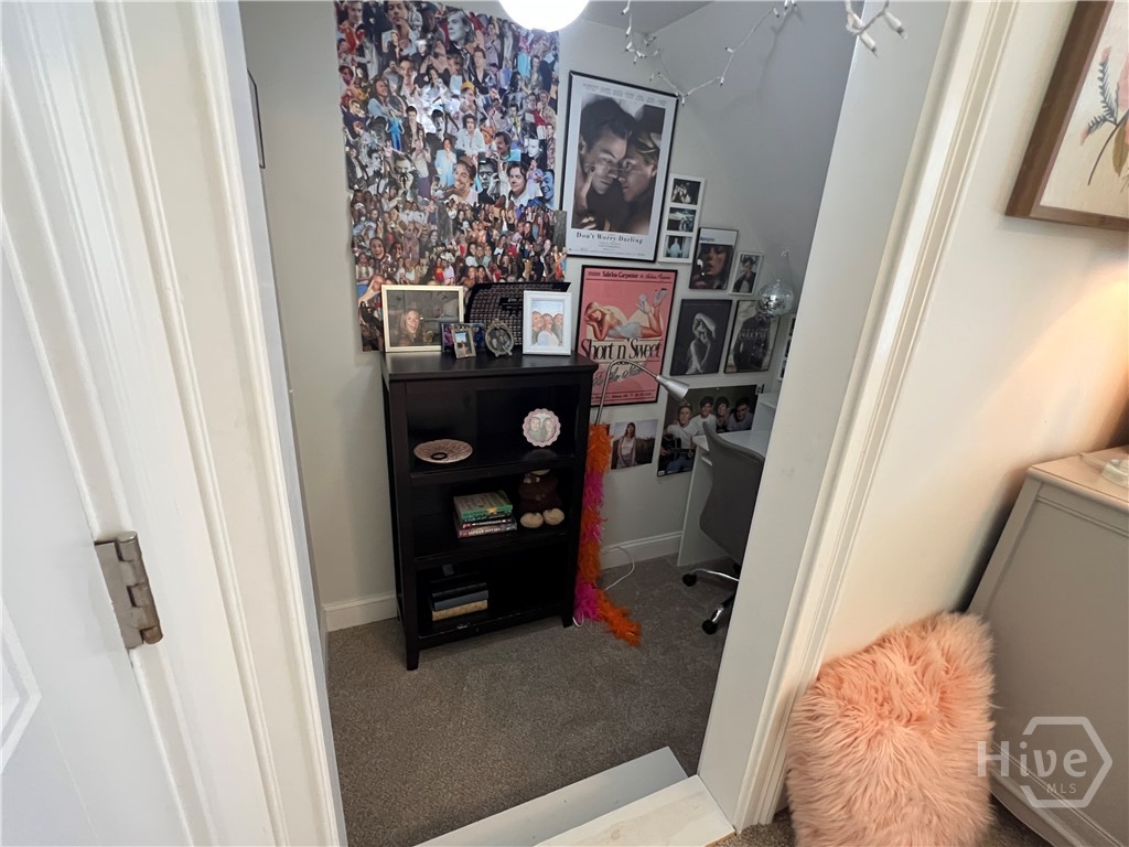102 Gnann Way Property Photo 33