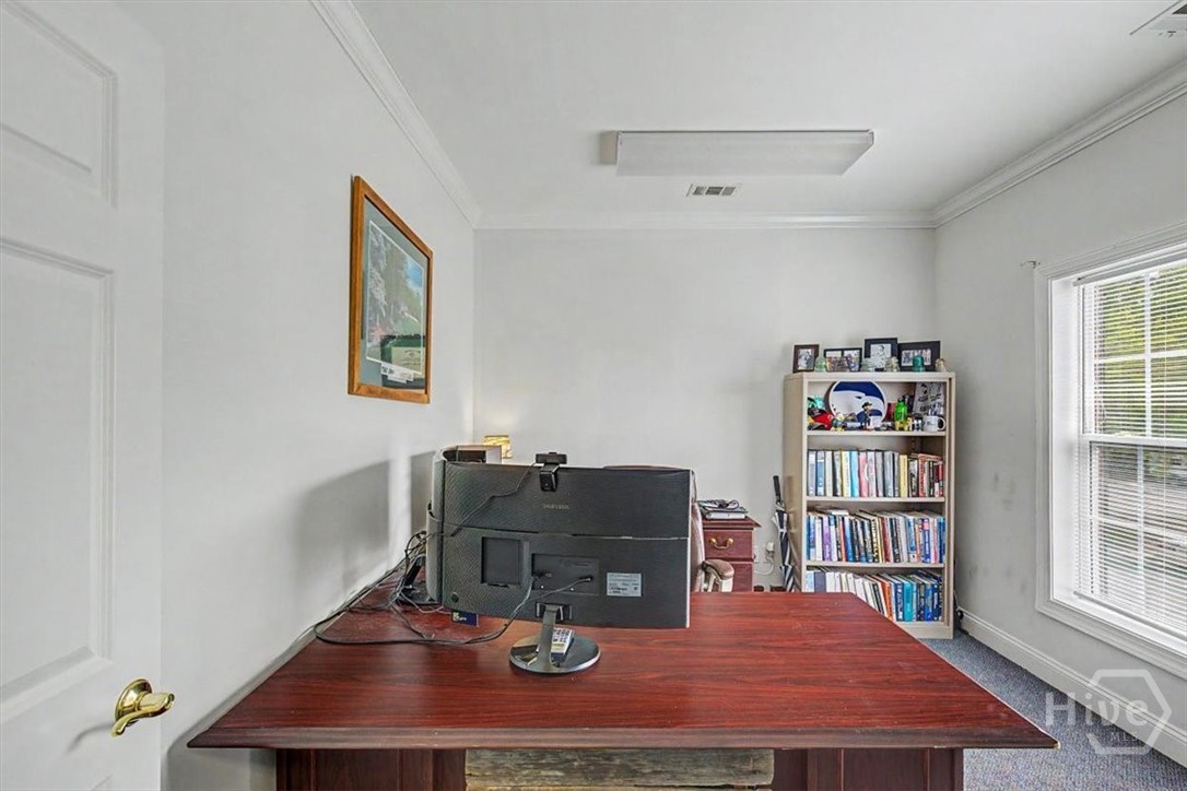 785 King George Boulevard 103 Property Photo 16