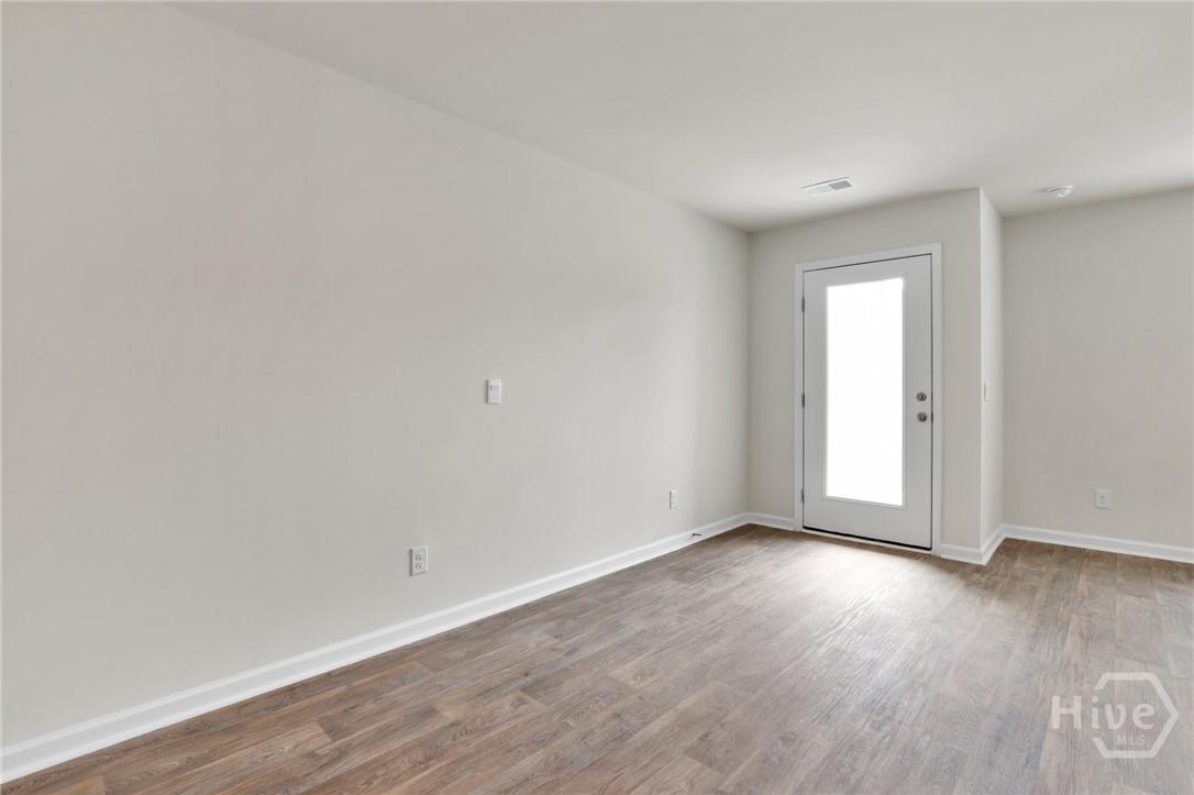 210 Coneflower Road Property Photo 8