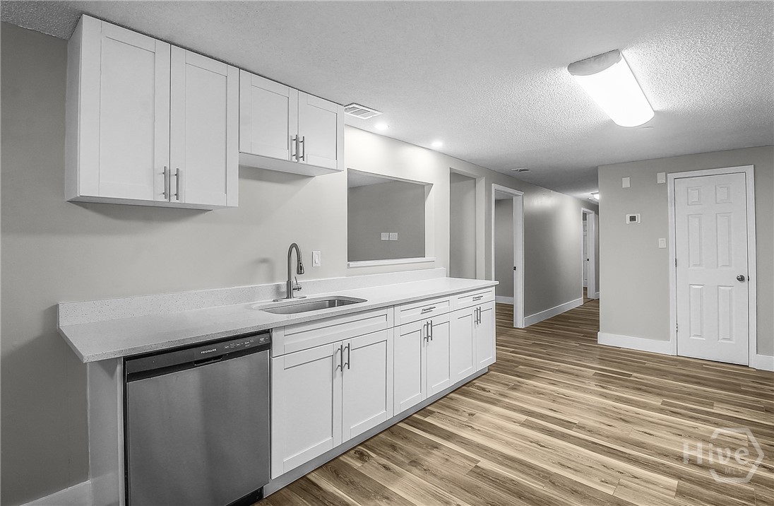 123 2nd Avenue Property Photo 8