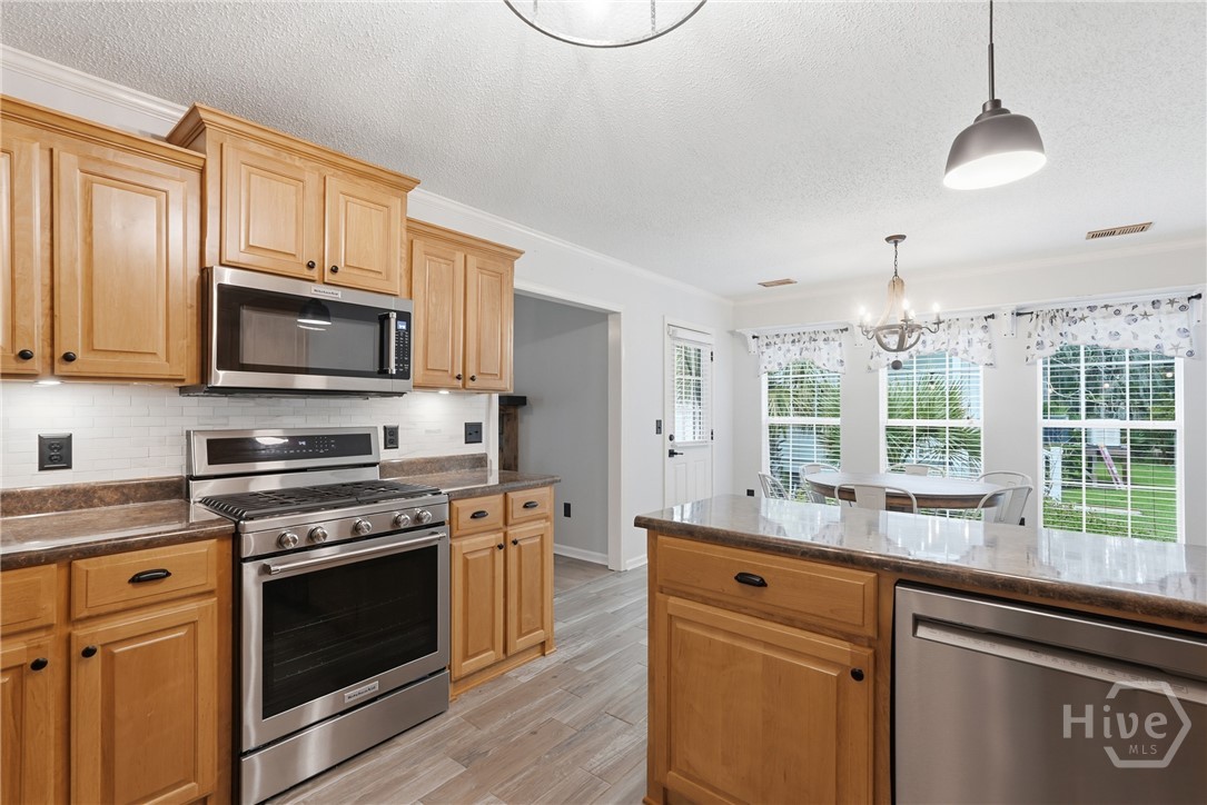 126 Holcomb Street Property Photo 12