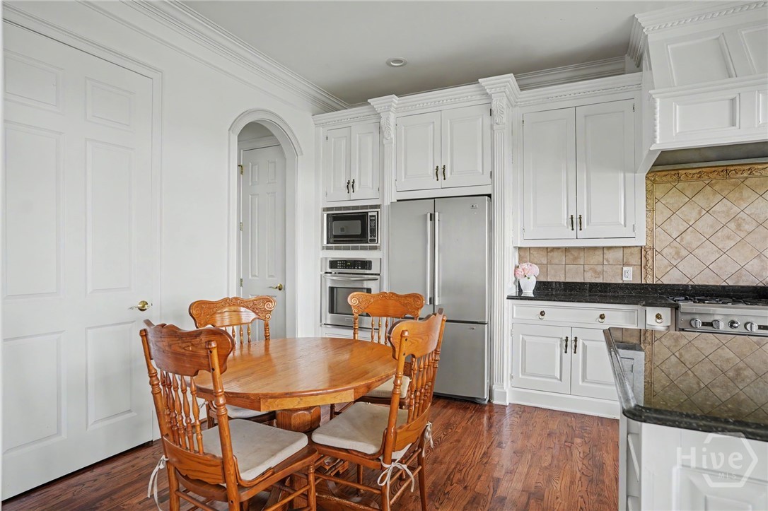 9657 Whitefield Avenue Property Photo 12