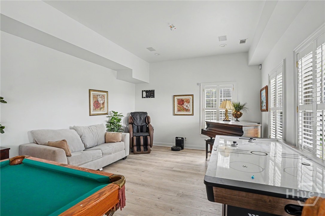 9657 Whitefield Avenue Property Photo 44