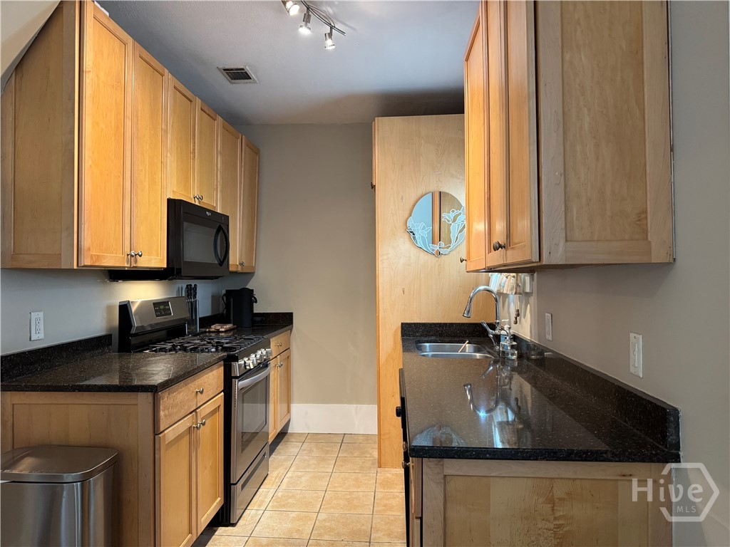315 E 38th Street 2 A Property Photo 5