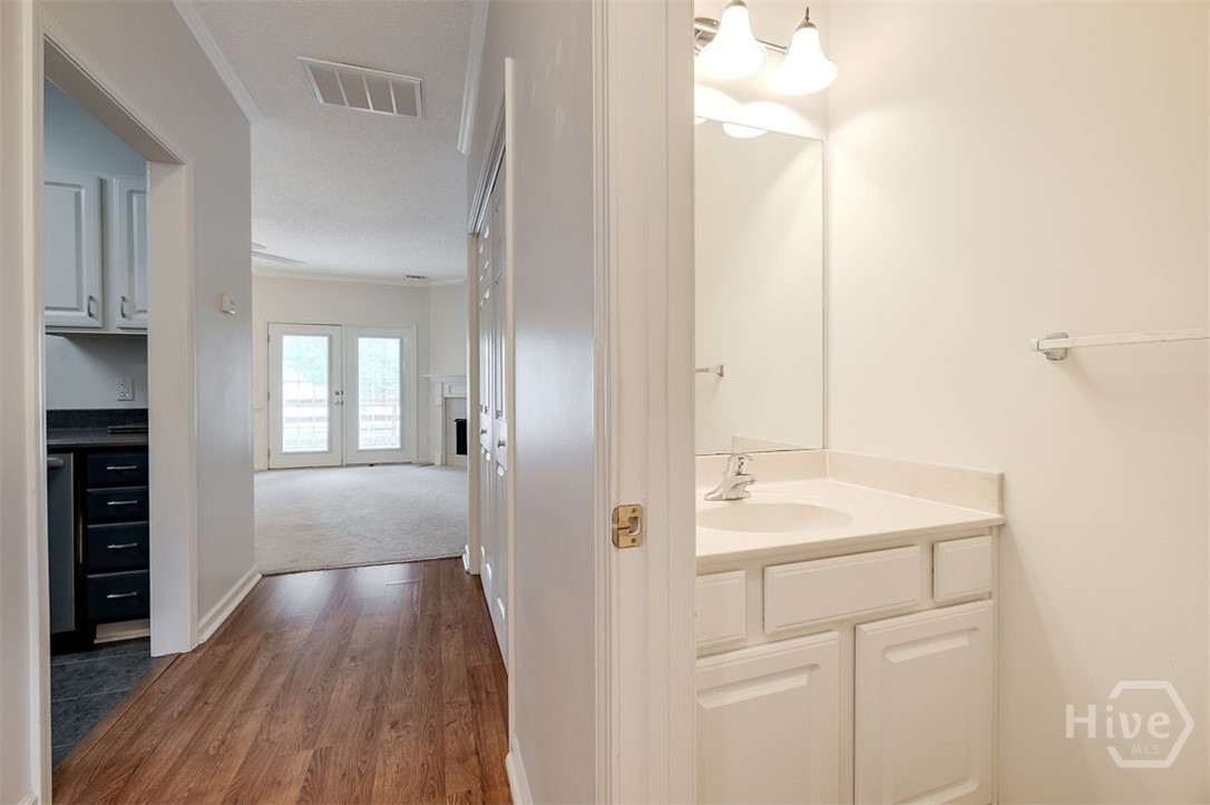 400 Tibet Avenue 5 Property Photo 11