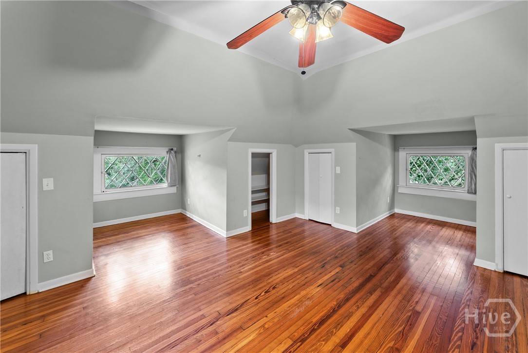 121 E Victory Drive Property Photo 54