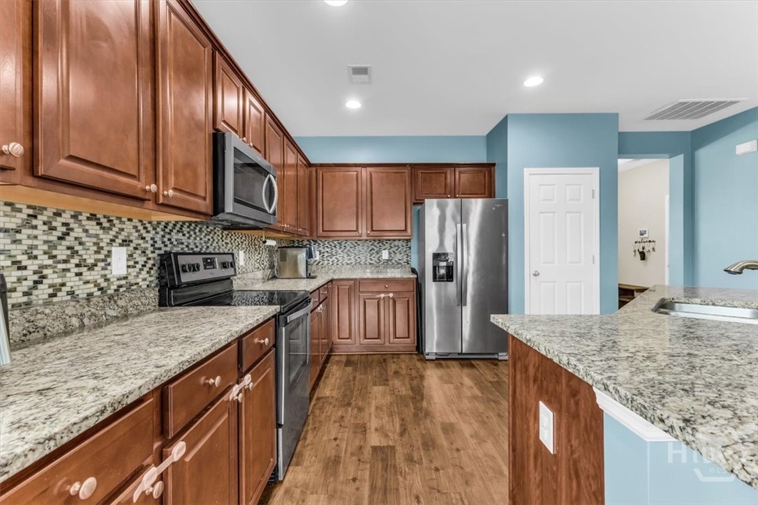 413 Lions Den Drive Property Photo 13