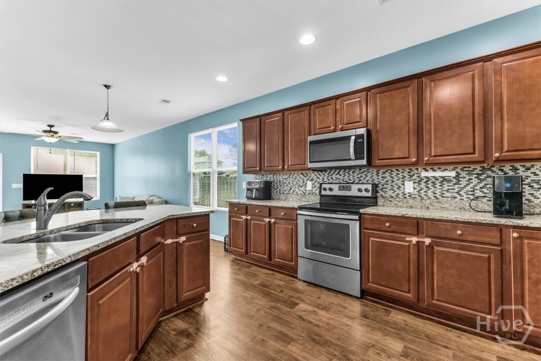 413 Lions Den Drive Property Photo 14