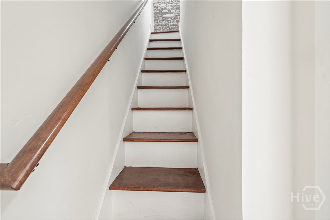 419 E Charlton Street Property Photo 18