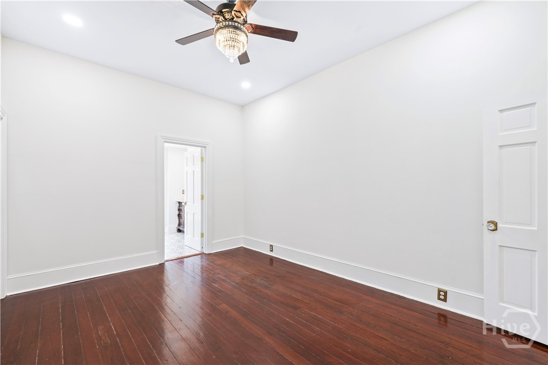 419 E Charlton Street Property Photo 57