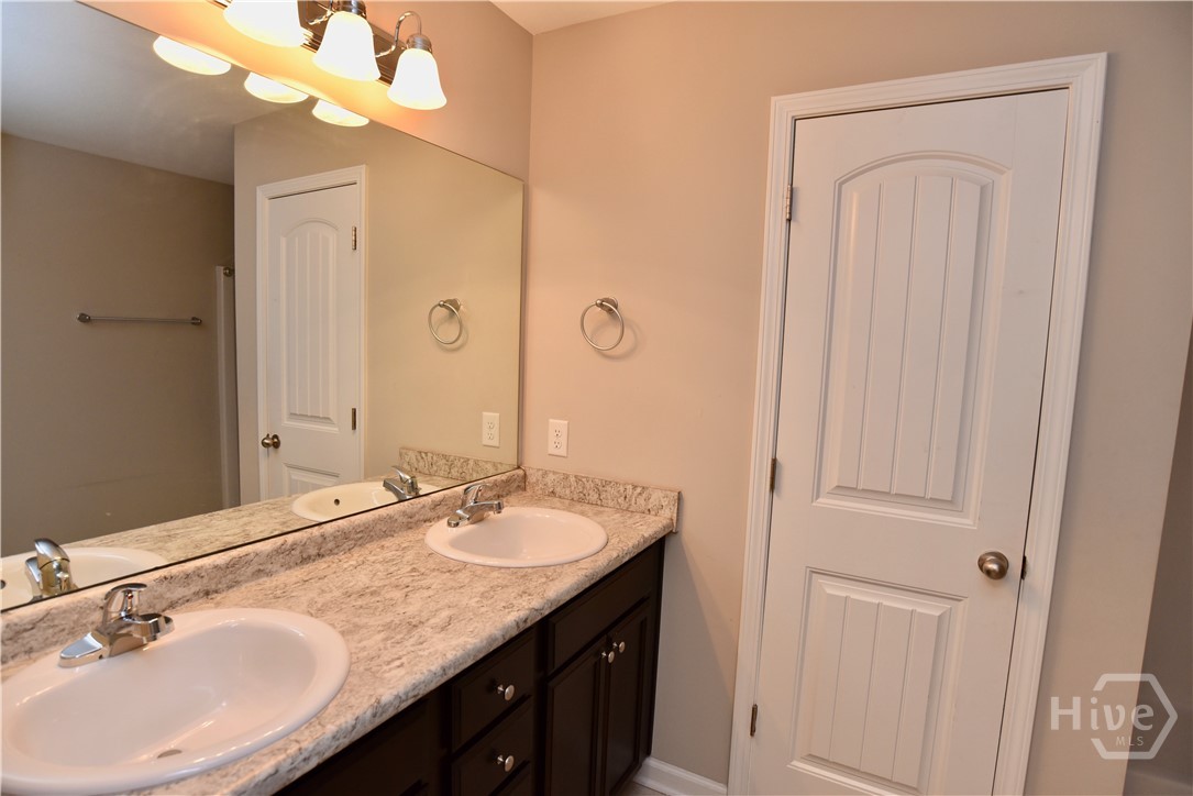 45 Walker Court Property Photo 7