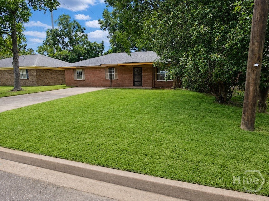 1903 Cimarron Street Property Photo 4