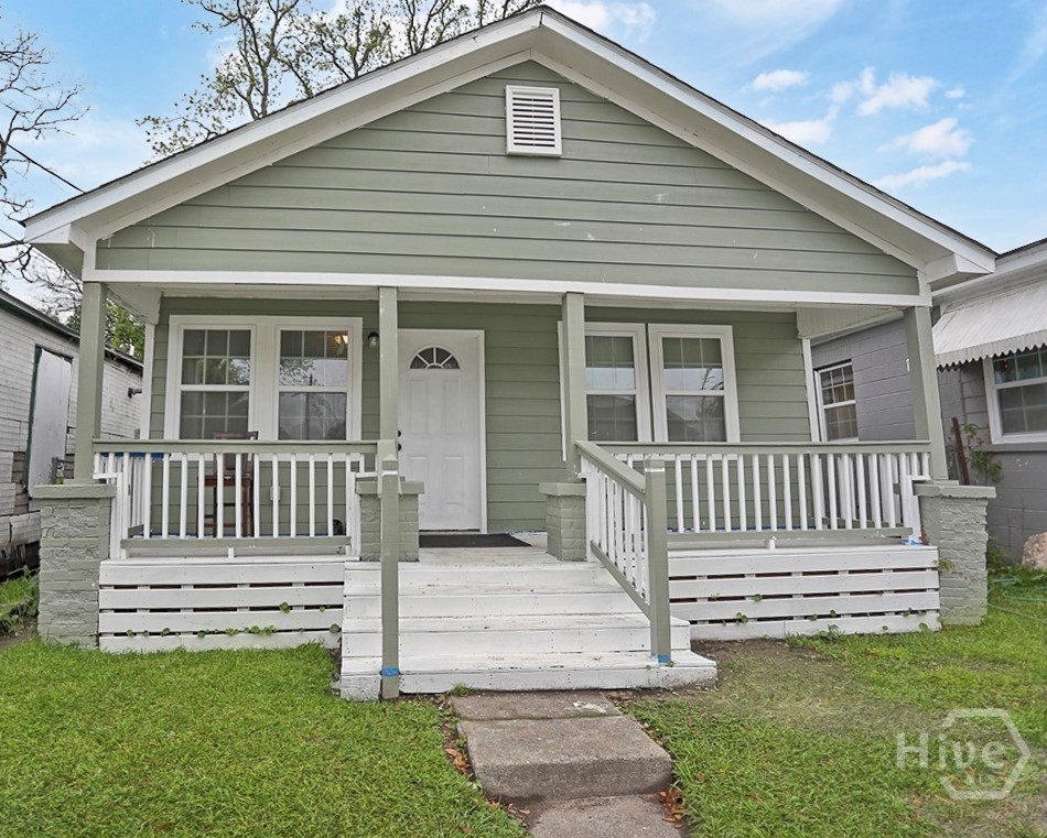 219 Eagle Street Property Photo 1