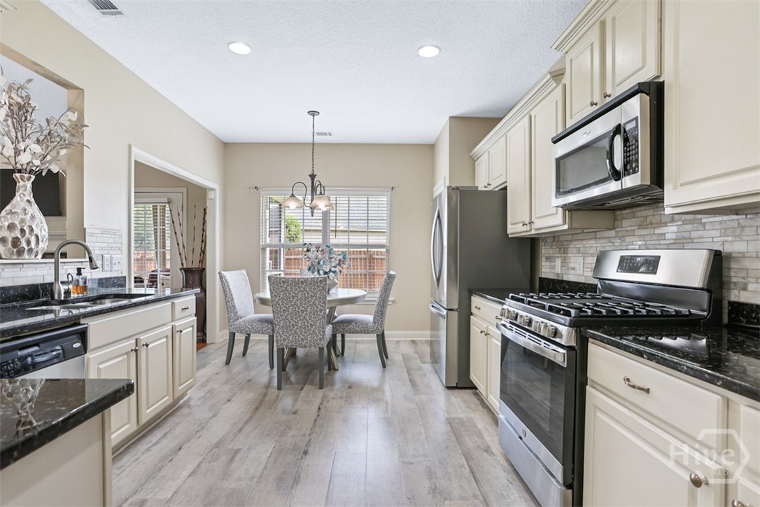300 Brighton Woods Drive Property Photo 11