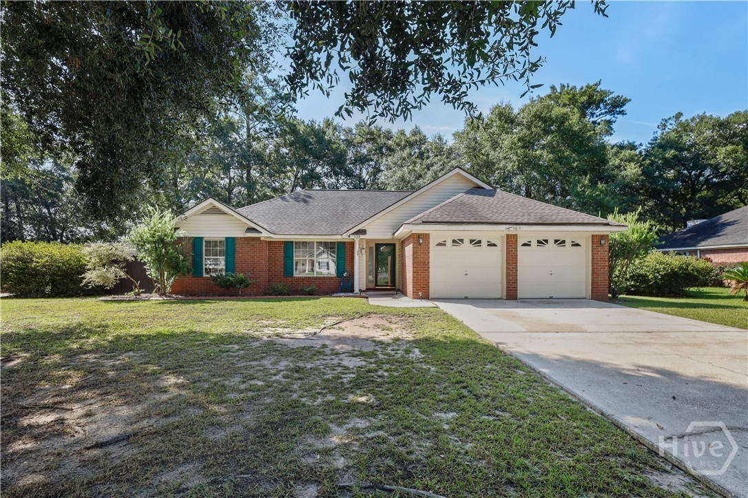 135 Hawthorne Drive Property Photo 1