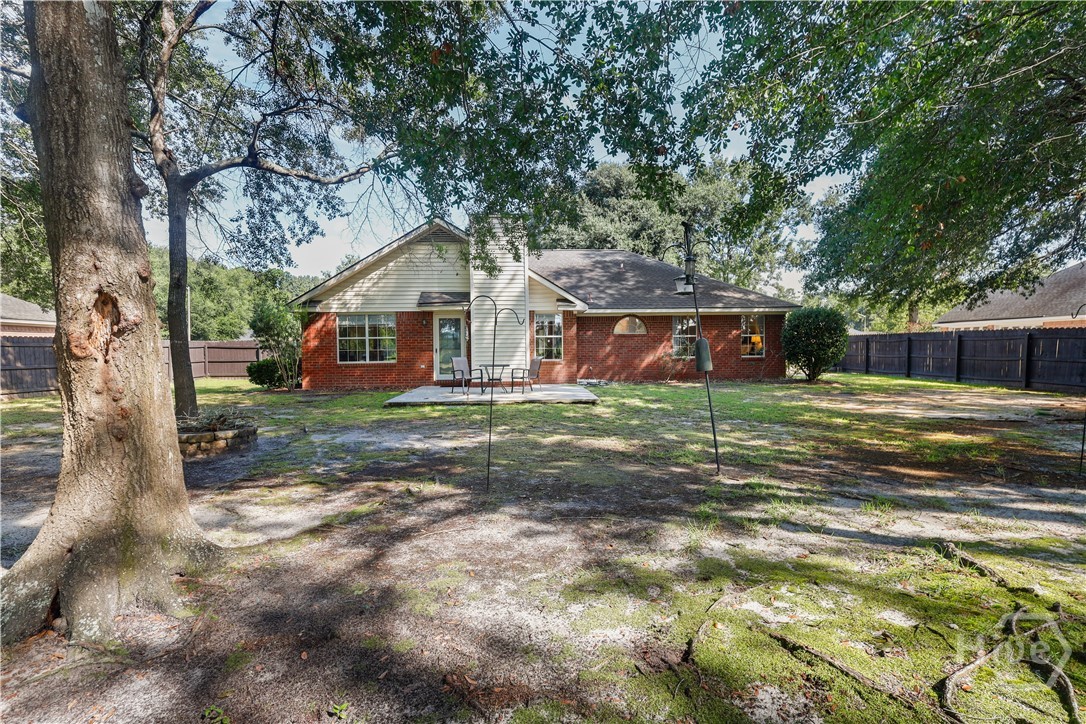 135 Hawthorne Drive Property Photo 4