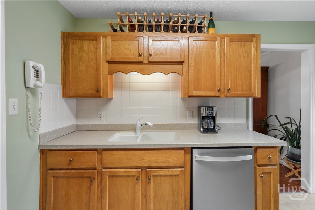 135 Hawthorne Drive Property Photo 10