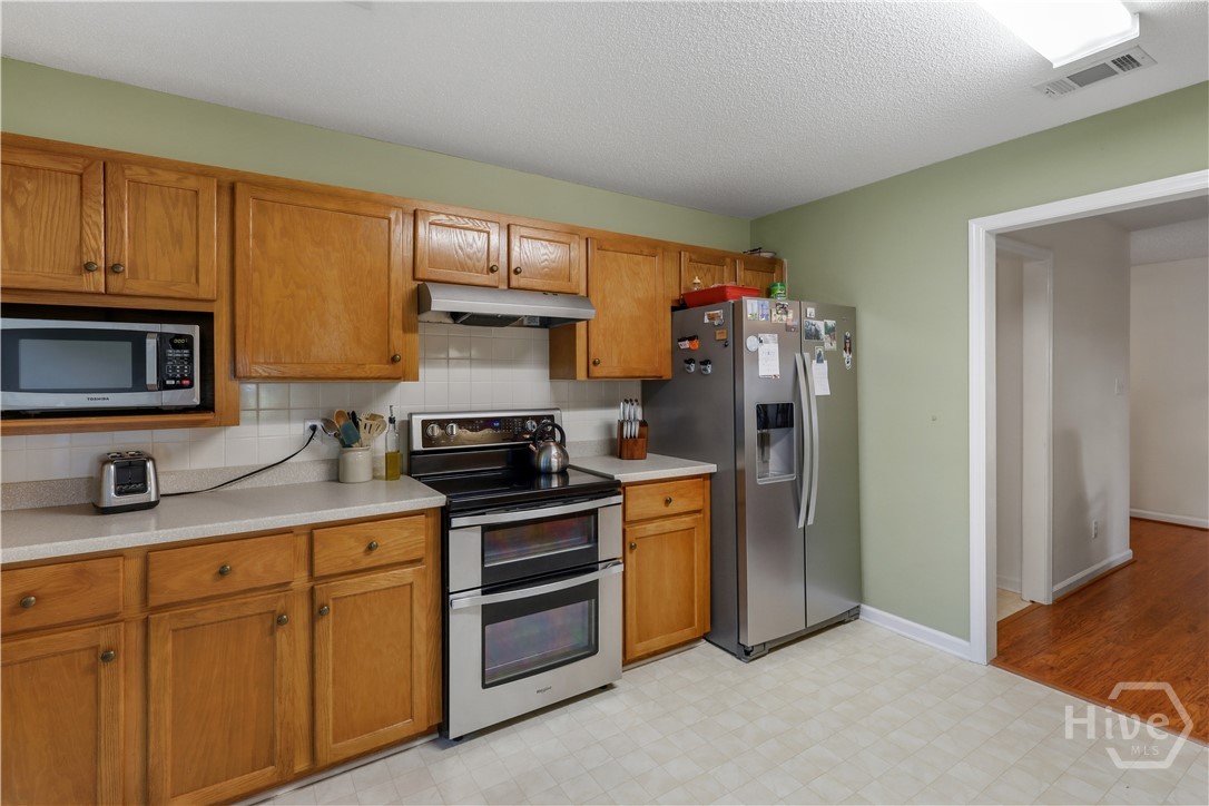 135 Hawthorne Drive Property Photo 11