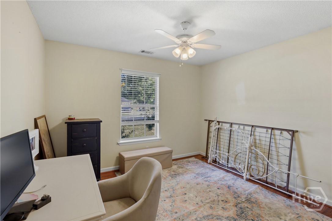 135 Hawthorne Drive Property Photo 23