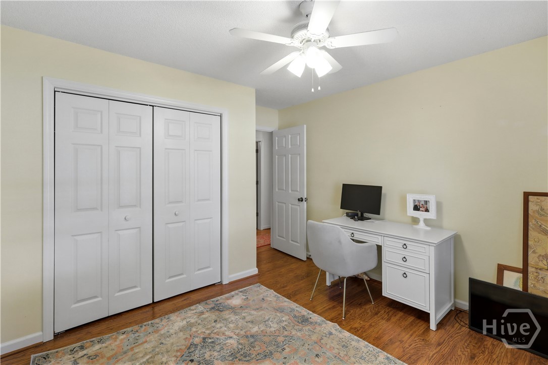 135 Hawthorne Drive Property Photo 24