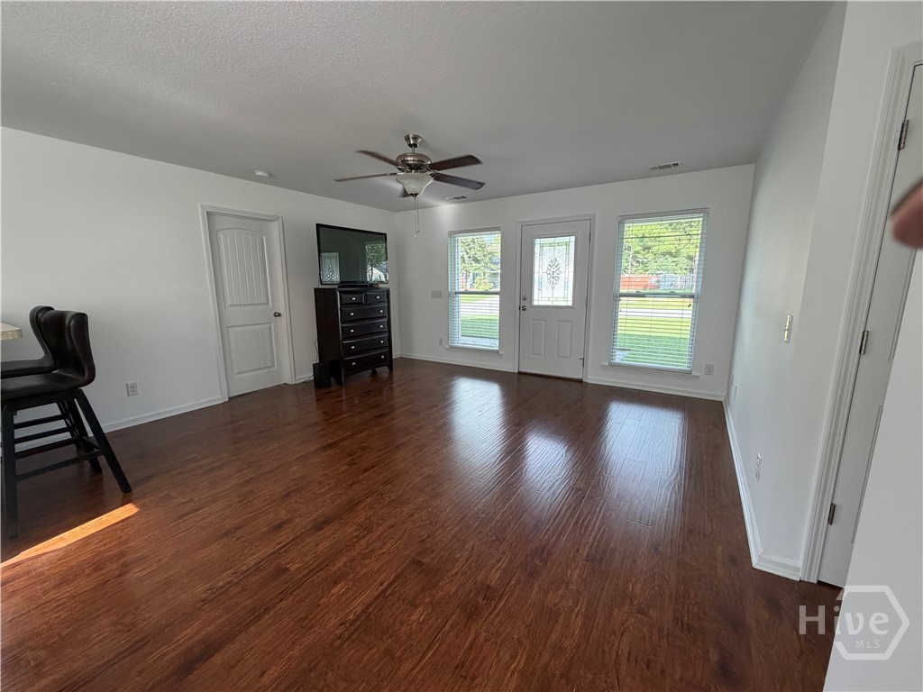 284 Barrister Circle Property Photo 7