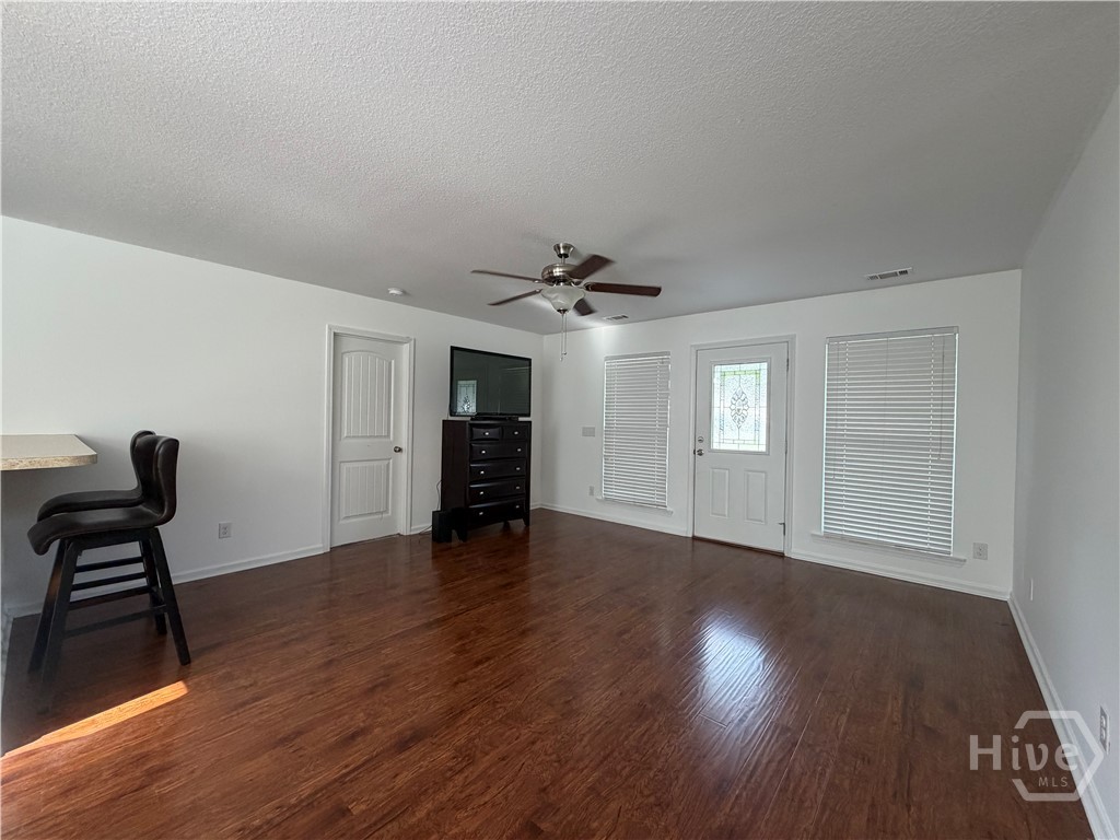 284 Barrister Circle Property Photo 8