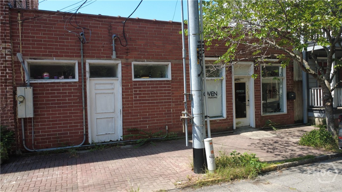 305 W Harris Street Property Photo 9