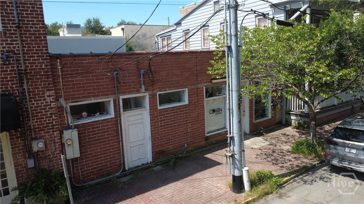 305 W Harris Street Property Photo 13