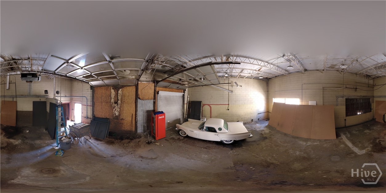 215 E Congress Street Property Photo 13