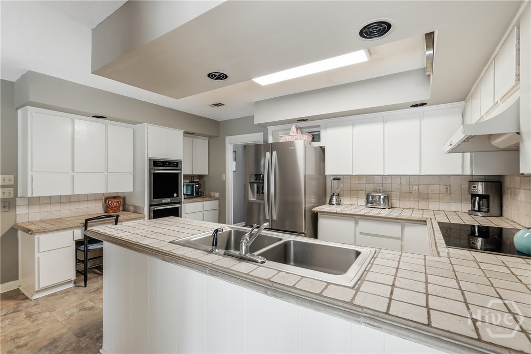 207 Devonshire Road Property Photo 2