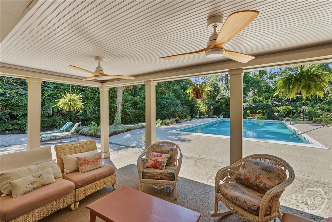 207 Devonshire Road Property Photo 4
