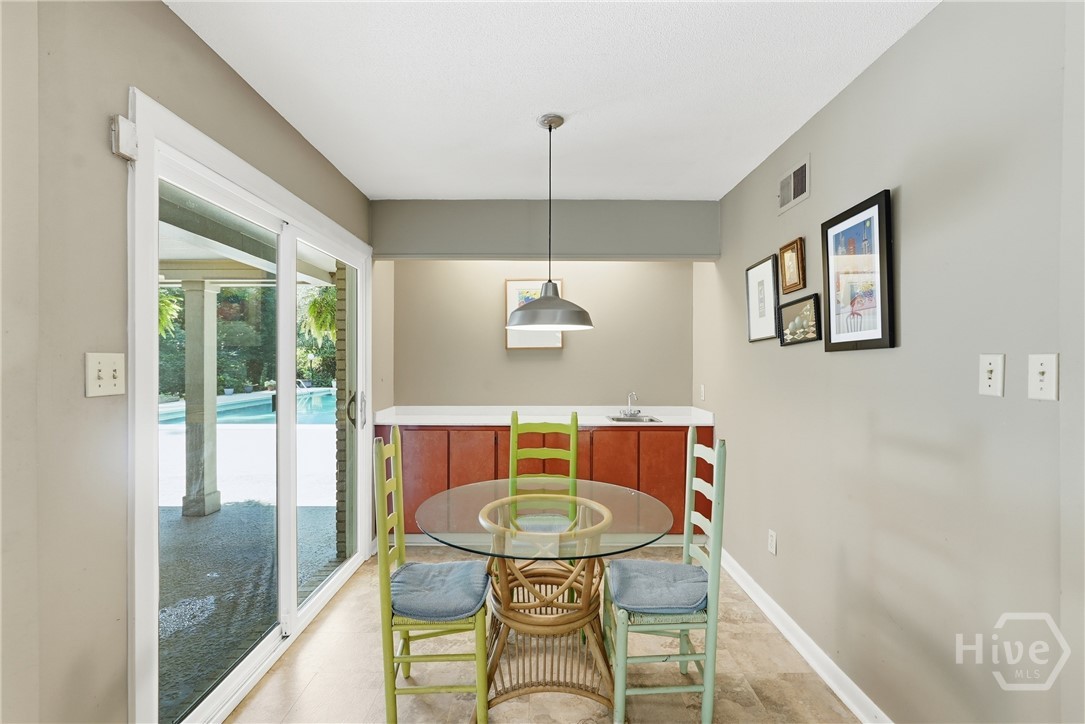 207 Devonshire Road Property Photo 13
