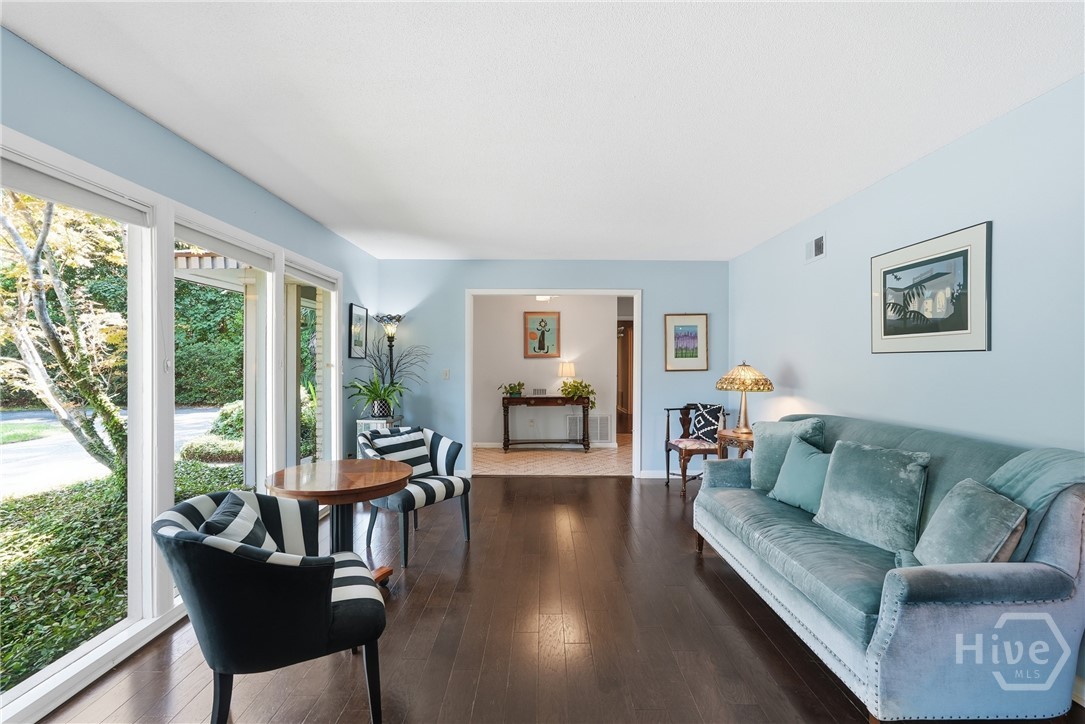 207 Devonshire Road Property Photo 32