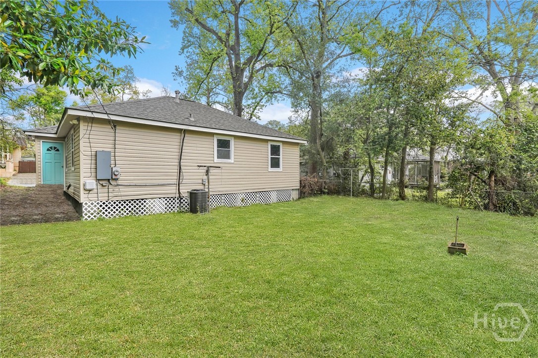 1305 E 32nd Street Property Photo 17