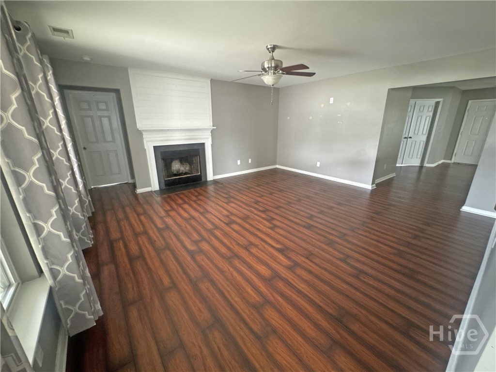 36 Central Park Way Property Photo 12