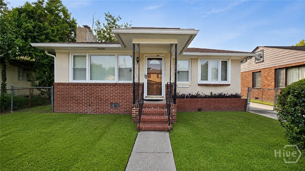 916 Carver Street Property Photo 1
