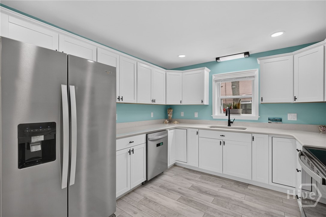 303 3rd Street Property Photo 16