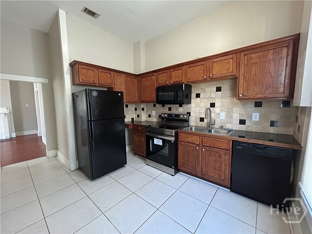 516b E Bolton Street Property Photo 3