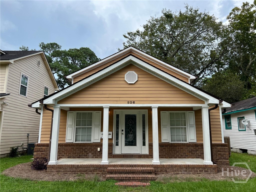 826 E 33rd Street Property Photo 1