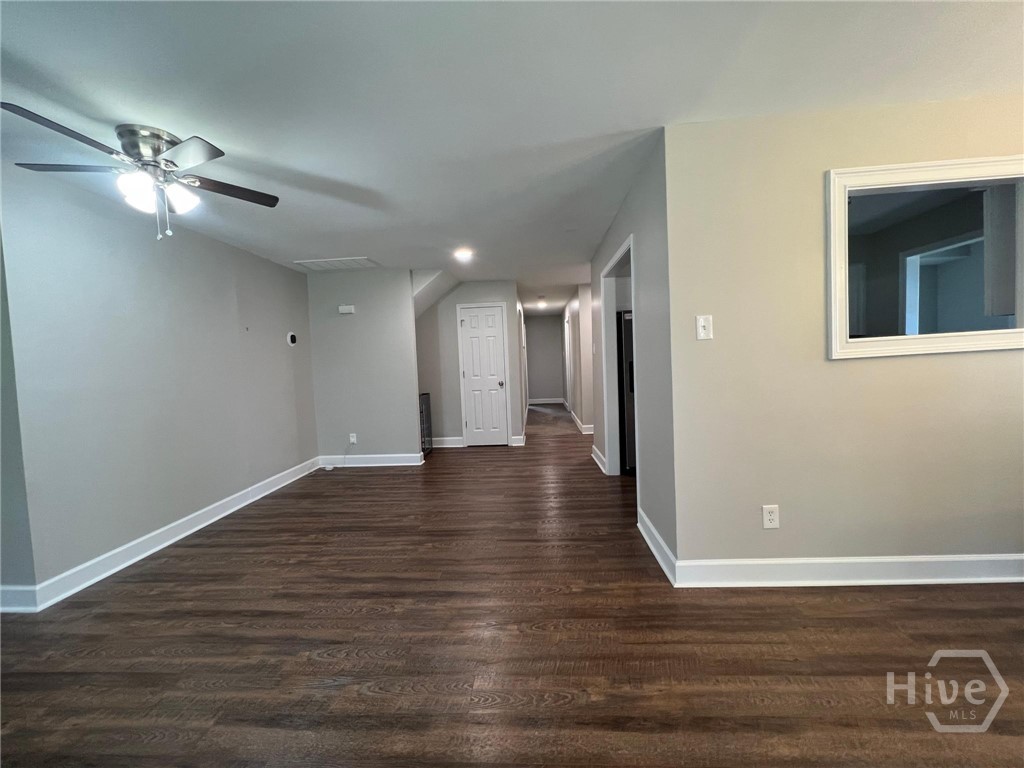 826 E 33rd Street Property Photo 3